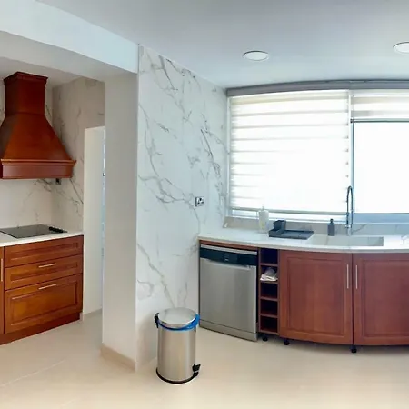 Lejlighed Modern 2 Bed Large *
